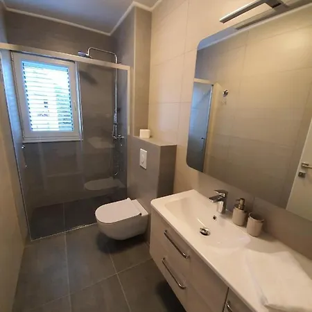 Mariposa 83m2 New With Garage Apartamento *