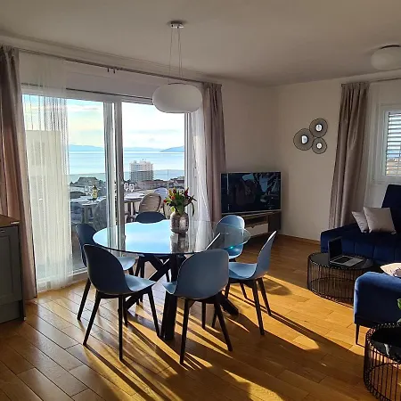 Mariposa 83m2 New With Garage Apartamento Makarska