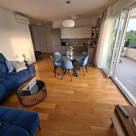 Apartmán Mariposa 83m2 New With Garage *